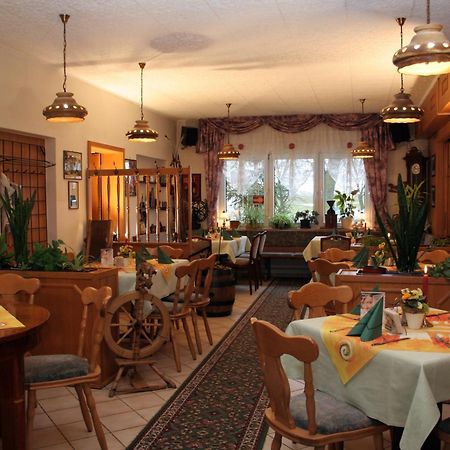 Familienhotel Zur Linde Panschwitz-Kuckau エクステリア 写真