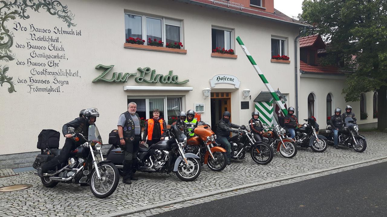 Familienhotel Zur Linde Panschwitz-Kuckau エクステリア 写真