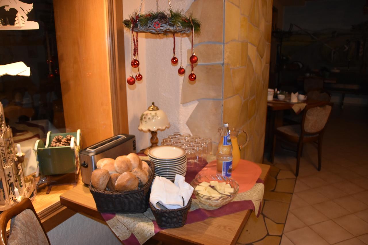 Familienhotel Zur Linde Panschwitz-Kuckau エクステリア 写真