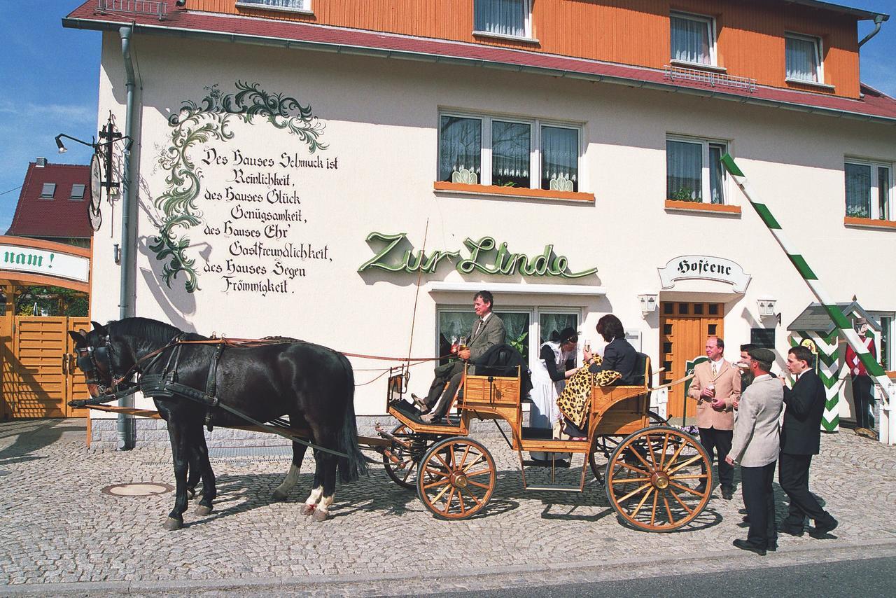 Familienhotel Zur Linde Panschwitz-Kuckau エクステリア 写真